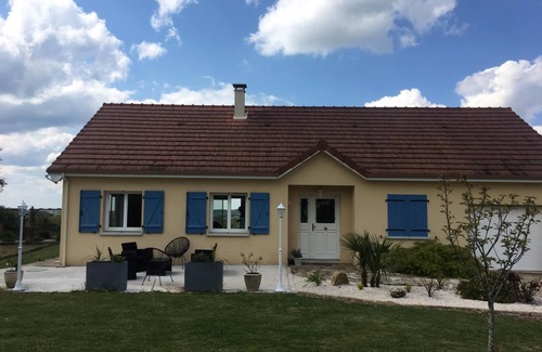 Saint-Agnant-de-Versillat House | Maison Vacances 6 Personnes
