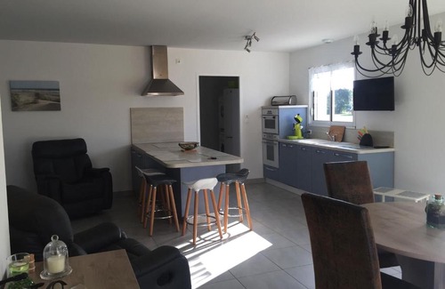Longeville-sur-Mer House | Maison à Longeville-sur-Mer : Plage, Surf et Détente - FR-1-336-109
