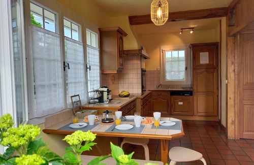 Saint-Germain-Village House | Maison 110 m² Cosy au Calme Avec Jardin de 1000 m²