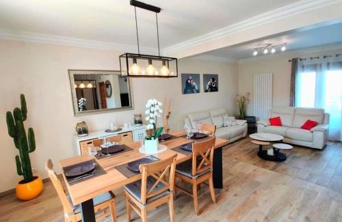 Gagny Apartment | Maison 190m2 - Entre Paris et Disneyland