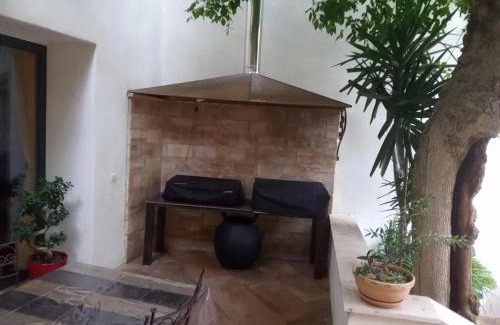 Courthezon House | Maison accueillante a Courthezon avec jardin prive