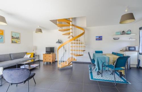 Angoulins House | Maison Angoulins: 6 Pers, Mer à 150m, WIFI, Terrasse, Équipée Bébé - FR-1-535-45