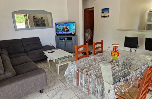 Le Gosier House | Maison au Calme et Privée,située Dans la Commune du Gosier et à 10mn de la Plage