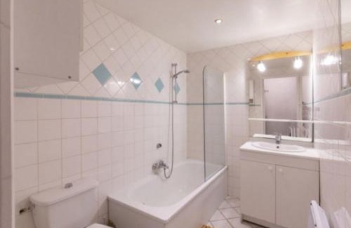 Cauterets House | Maison au centre du village, cour privative, au calme, Wi-Fi, cheminée, idéale pour familles. - FR-1-401-234