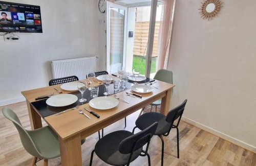 Aurillac House | Maison Aurillac - 2 chambres - parking gratuit