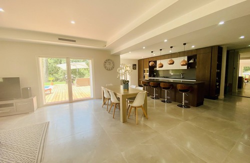 Les Maillans House | Maison Avec Piscine au Calme à Roquefort les Pins