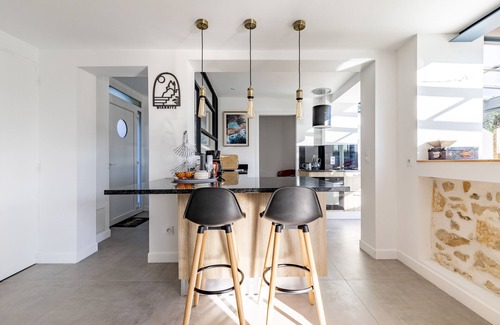 Arcangues House | Maison Basque 64 between ocean and mountains