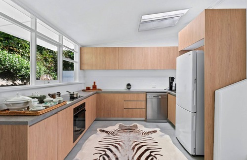 Avalon Beach House | Maison Blanc, Avalon IH