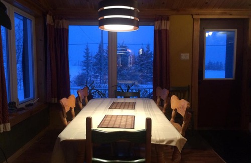 Sainte-Anne-des-Monts House | Maison Bleue