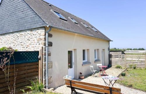 Plouguerneau House | Maison bretonne rénovée proche bourg et plages