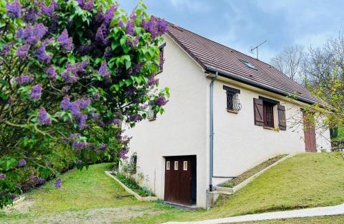 Vezillon House | Maison chaleureuse dans un écrin de verdure