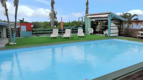Sainte-Anne House | Maison charmante à Sainte Anne avec piscine partagée