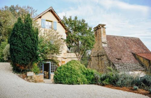 Vitrac Bed & Breakfast | MAISON CISTUS - Maison d'hôtes de charme - Suites et gîte avec terrasses privées - Proche de Sarlat, au coeur de la Nature