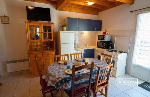 Vias House | Maison climatisée à 600m de la plage