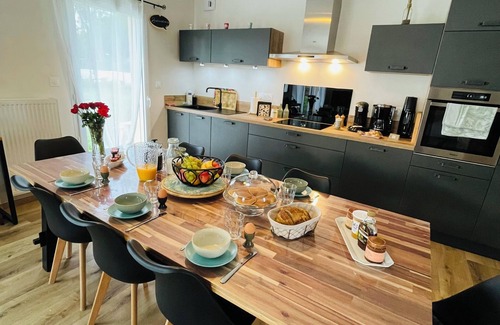 Plestin-les-Greves House | Maison Contemporaine Lumineuse, Conviviale Proche mer et de Toutes Commodités