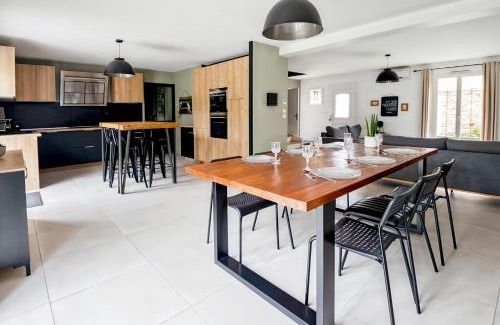 Le Plessis-Feu-Aussoux House | Maison Cosy Campagne, Terrasse & Spa