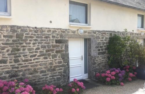 Mespaul House | Maison cosy avec extérieur et piscine partagée