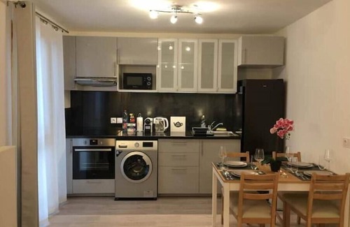 Arnouville Apartment | Maison Cosy One - Parking S/sol et Wifi Gratuit