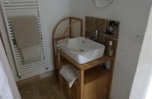 Puyvert Bed & Breakfast | Maison d'hôtes Bastide St Victor à 2,5 kilomètres de Lourmarin