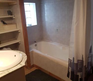 Carla-de-Roquefort House | Maison dans un village calme