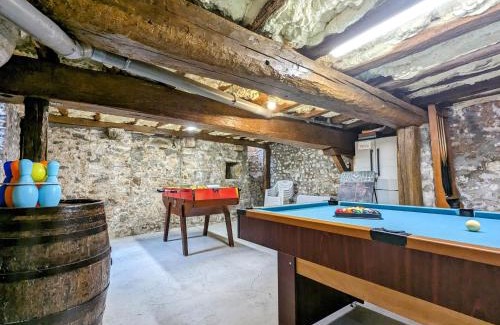 Levroux House | Maison de Bourg Rénovée avec Jardin et Salle de Jeux à Levroux - FR-1-591-204