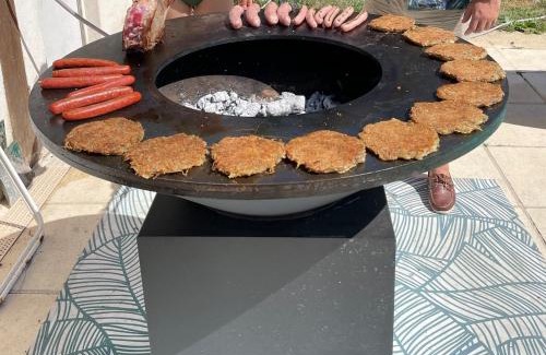 Agonac House | Maison de campagne avec grande piscine