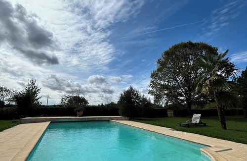 Prunay-Cassereau House | Maison de Charme, 2 Chambres Avec Piscine au Coeur du Vendômois