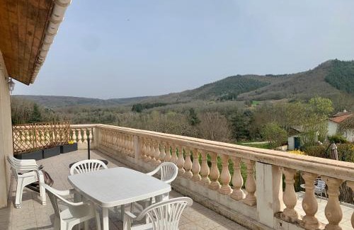 Saint-Gery House | Maison de charme à Saint-Géry avec piscine partagée