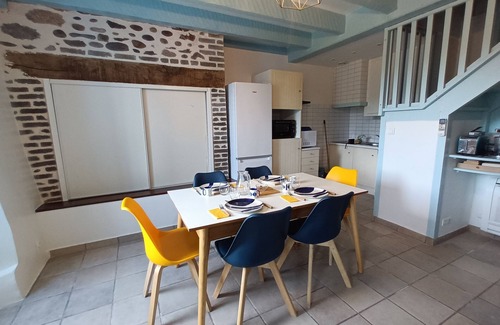 Argentat House | Maison de Pêcheur en Pierre du Xviie Siècle au Bord de la Dordogne