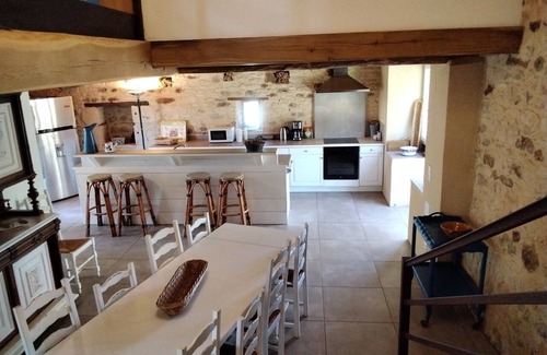 Sauveterre-la-Lemance House | Maison des Champs 10 people private pool 4* France