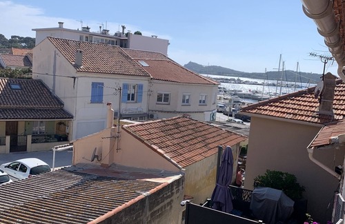 Le Brusc House | Maison de Pêcheurs sur le Port du Brusc
