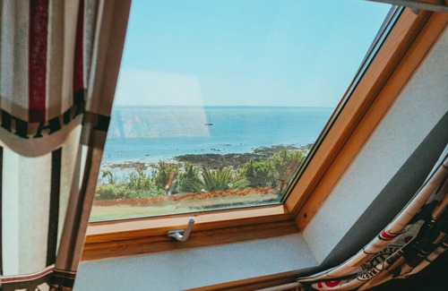 Trebeurden House | Maison de la Plage direct access to the sandy beach Sea view