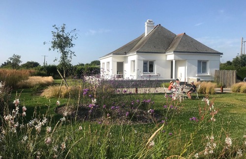 Plounevez-Lochrist House | Maison de Plein Pied Avec Jardin, à 3 km de la mer
