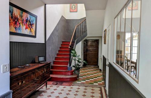 Orange House | Maison de style tout confort, position idéale, avec clim et petit extérieur