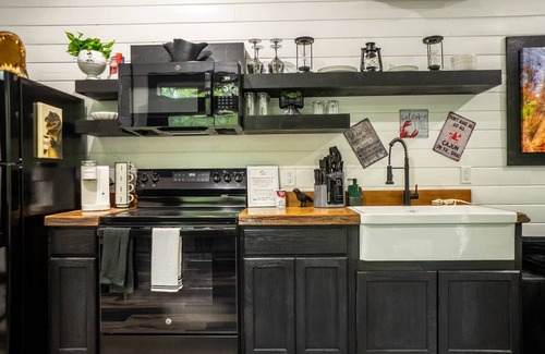 Board Camp House | Maison De Tete’ Dure