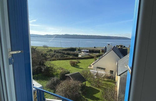 Hopital-Camfrout Villa | Maison de Vacances au Calme Avec Terrasses sur la mer Kayaks, Paddle, Ping-pong