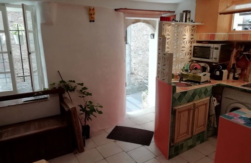 Bagnols-en-Foret House | Maison de Village Avec Terrasse