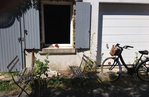 Domino House | maison de village, a la semaine min, bord de mer