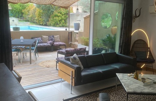 Meyrargues House | Maison de Village Avec Piscine Privée