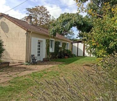 Narcy House | Maison de village en bord de rivière