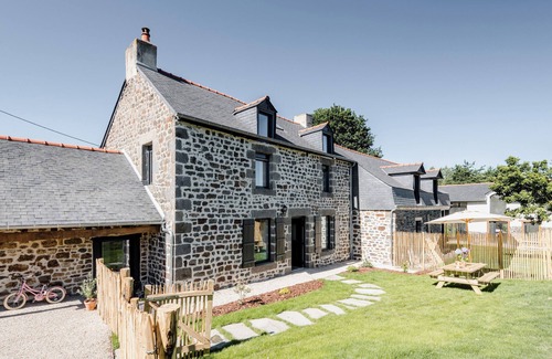 Hede House | Maison des 11 Écluses-View of the Ille-et-Rance Canal