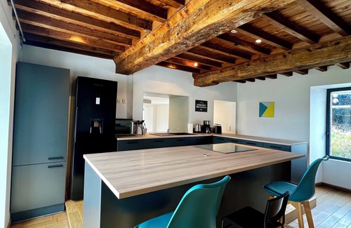 Canisy House | Maison des H, by the lake