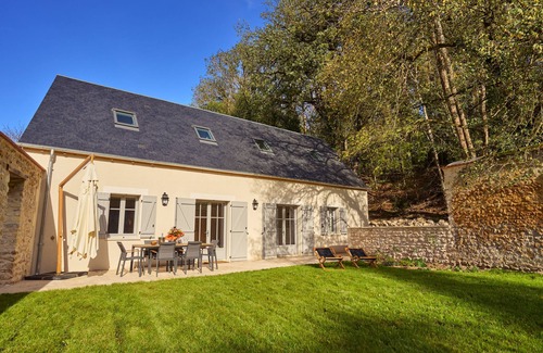 Ballan-Mire House | Maison du Bois at the Commandery of Ballan