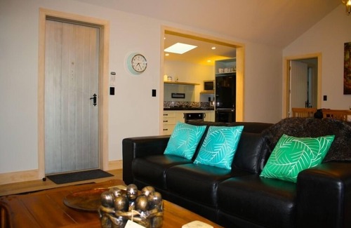 Christchurch House | Maison du Soleil, warmth in Chistchurch