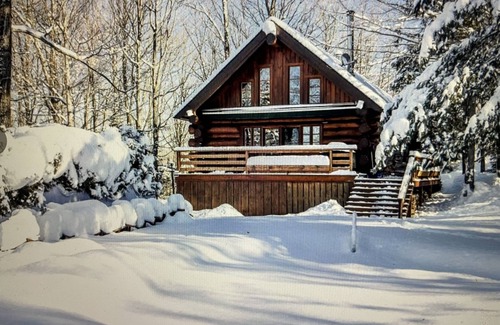 Knowlton House | Maison en Bois Rond Chic Écologique à Knowlton à 1h de Montréal