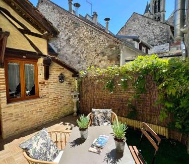 Moret-sur-Loing House | Maison en plein coeur de la cité médiévale de Moret-sur-Loing avec jardin !