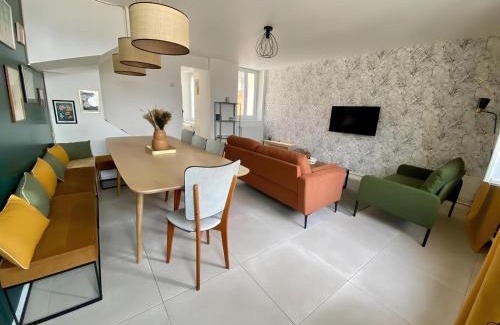 Coteaux Ouest Apartment | Maison familiale avec extérieur Ménage et linges inclus