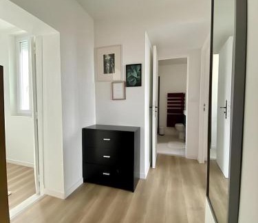 Coteaux Ouest Apartment | Maison familiale avec extérieur Ménage et linges inclus