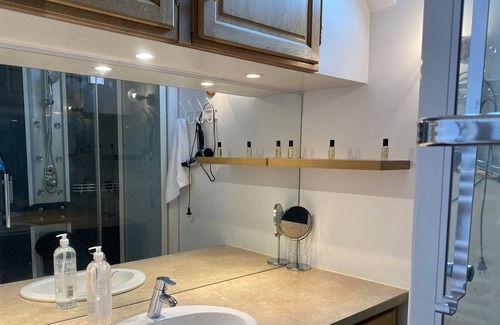 Saujac House | Maison Familiale, Avec Piscine Privée, Causse de Saujac