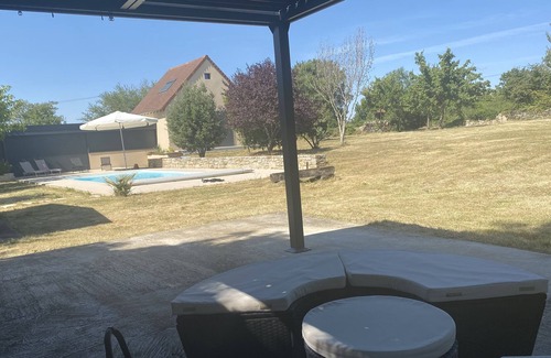 Saujac House | Maison Familiale, Avec Piscine Privée, Causse de Saujac